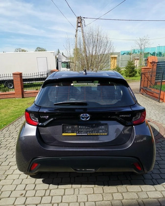 Toyota Yaris cena 54000 przebieg: 67000, rok produkcji 2022 z Skoczów małe 232